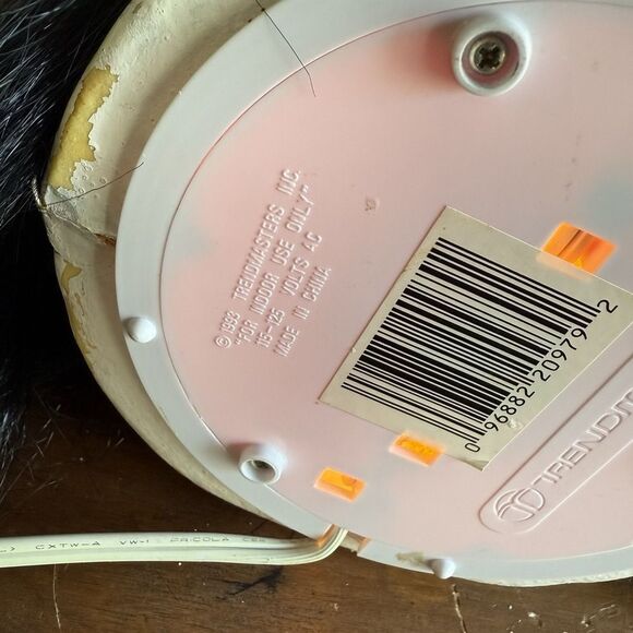 1993 Trendmasters Purple Hat Witch Light Up Working Halloween - Picture 9 of 9